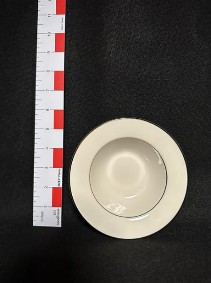 Picture of 6" Ivory Fruit Dish 4oz