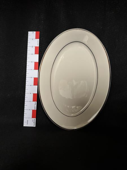 Picture of 12" Ivory Oval Platter