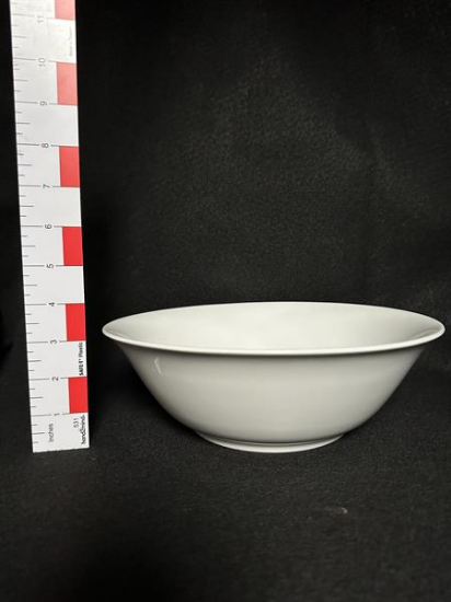 Picture of 10" White China Bowl no lid 80oz