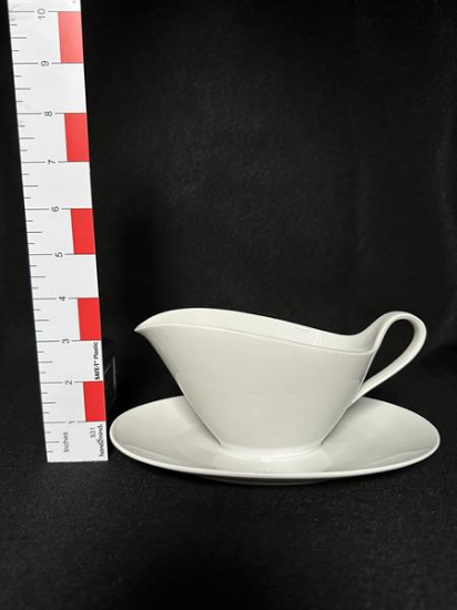 Picture of White China Gravy Boat Stand 16oz